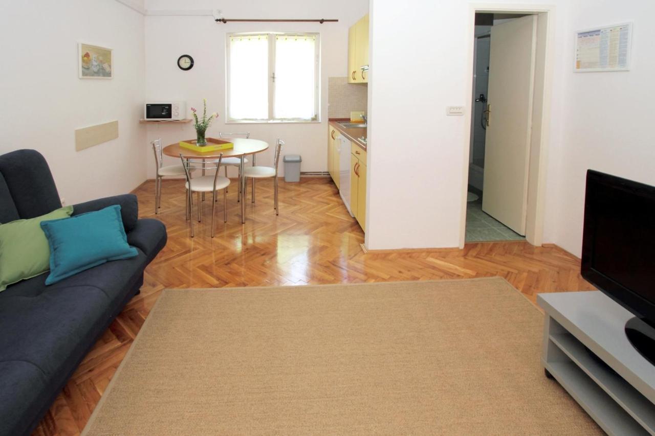 Apartments By The Sea Trogir - 11895 Extérieur photo