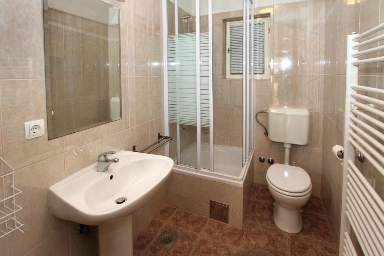 Apartments By The Sea Trogir - 11895 Extérieur photo